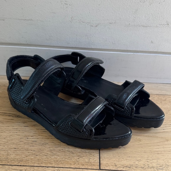 Alexander Wang Black Chuncky Sandals - Picture 1 of 6